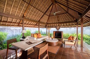 Outdoor dining - 4 BDR Villa with Pool at Seminyak Area (Kuta Utara,)