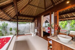 Towels, soap, shampoo, toilet paper - 4 BDR Villa with Pool at Seminyak Area (Kuta Utara,)