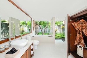 Towels, soap, shampoo, toilet paper - 4 BDR Villa with Pool at Seminyak Area (Kuta Utara,)