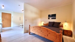 1 Schlafzimmer, Reisekinderbett, WLAN