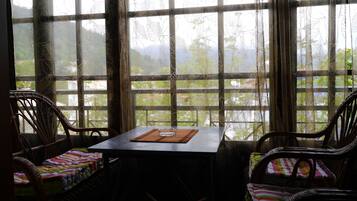 Familienstudio, Gartenblick | Ausblick vom Zimmer