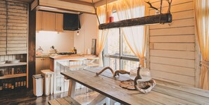 Apartment (B) | In-room dining - Springs Village Hakone Glamping Resort (Hakone)