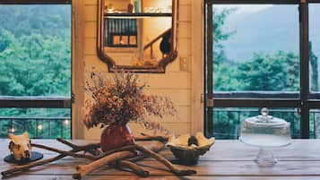 2 habitaciones, decoración personalizada y muebles diferentes