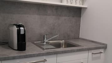 咖啡機/沖茶器、電熱水壺、廚房用具/餐具/器皿、香料