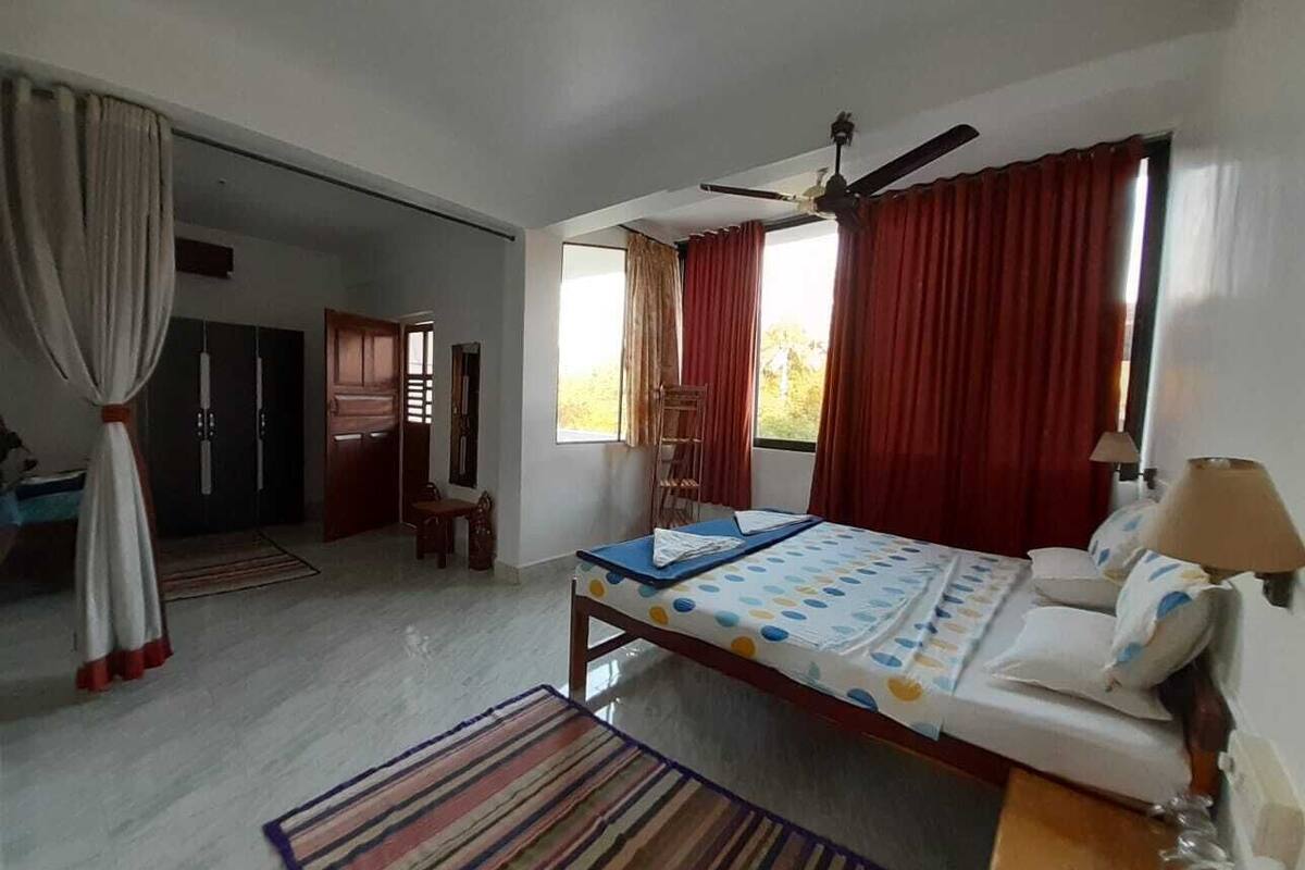 Familienzimmer, Balkon | Schreibtisch, Bügeleisen/Bügelbrett, kostenloses WLAN