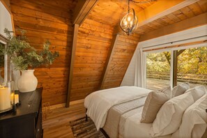 4 bedrooms, travel cot, free WiFi, bed sheets