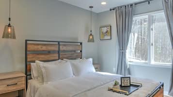 2 slaapkamers, een strijkplank/strijkijzer, gratis wifi, beddengoed