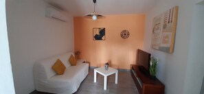 TV - Pleasant T3 house, all comforts, 300 m from beaches - Air conditioning & Wifi (Mimizan)