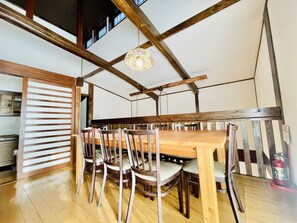 In-room dining - Hakone Man Rai Private Villa & Garden (Hakone)