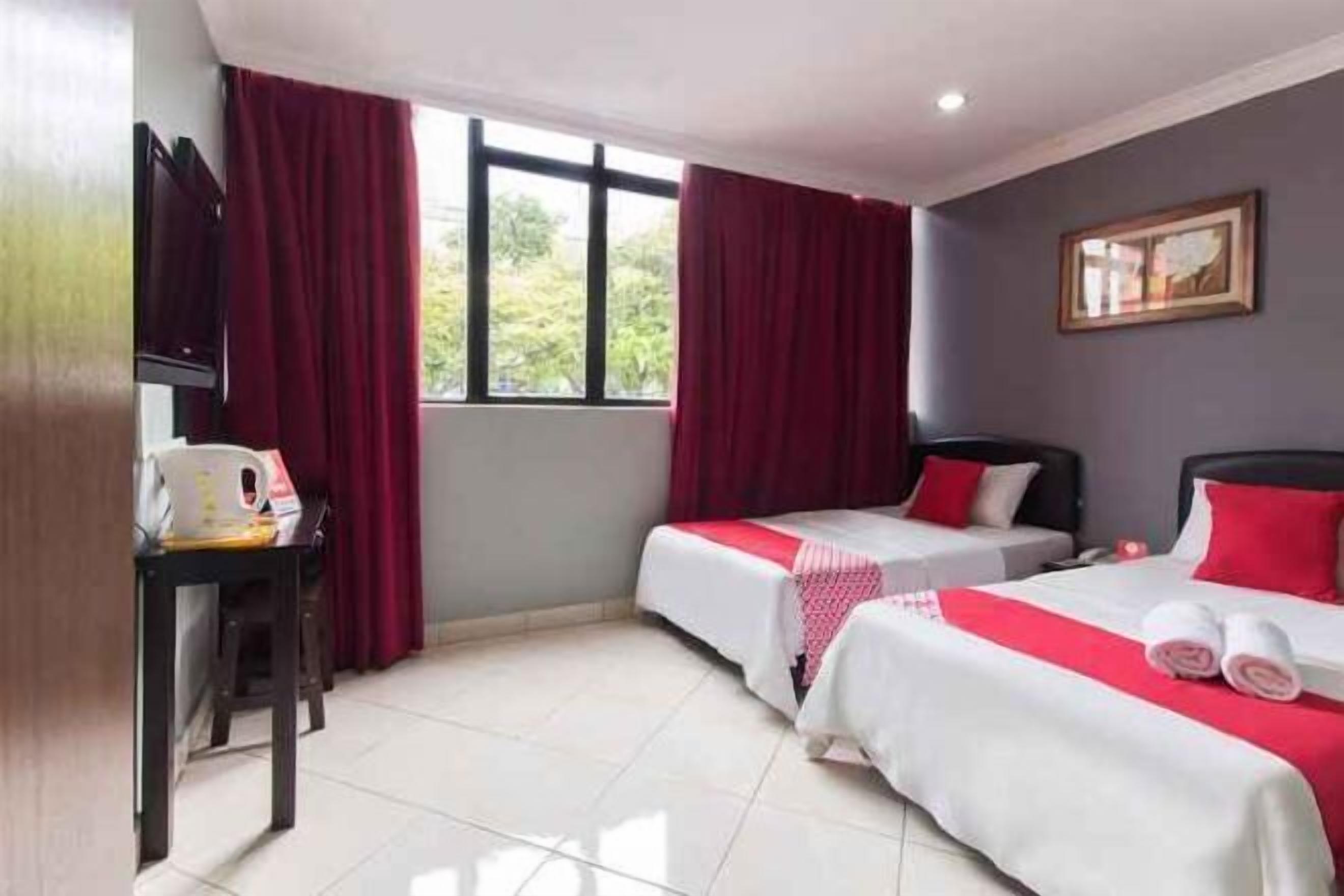 Iron/ironing board, WiFi