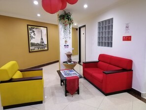 Lobby sitting area - Puteri Ampang Hotel (Ampang)