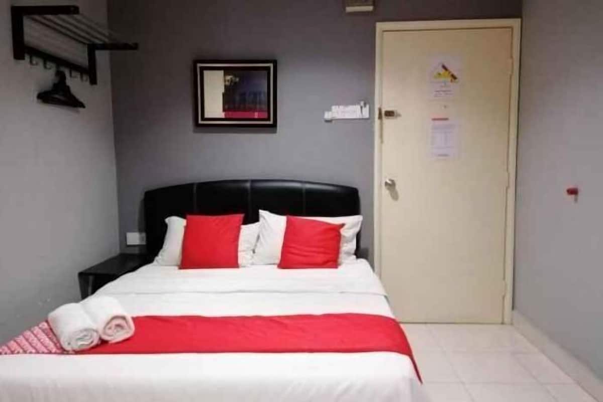 Iron/ironing board, WiFi