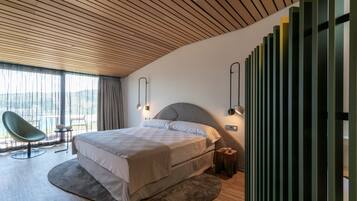 1 slaapkamer, een minibar, een kluis op de kamer, een bureau