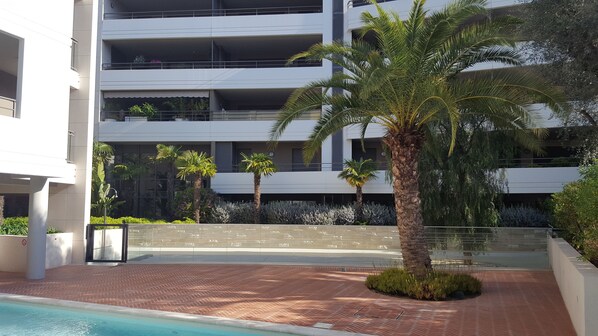 Ulkouima-allas, lämmitetty uima-allas