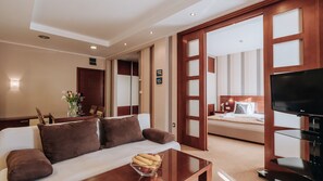 Leilighet – comfort | Safe på rommet, skrivebord, skrivebord for bærbar PC og lydisolert