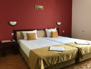 3 bedrooms, WiFi, bed sheets