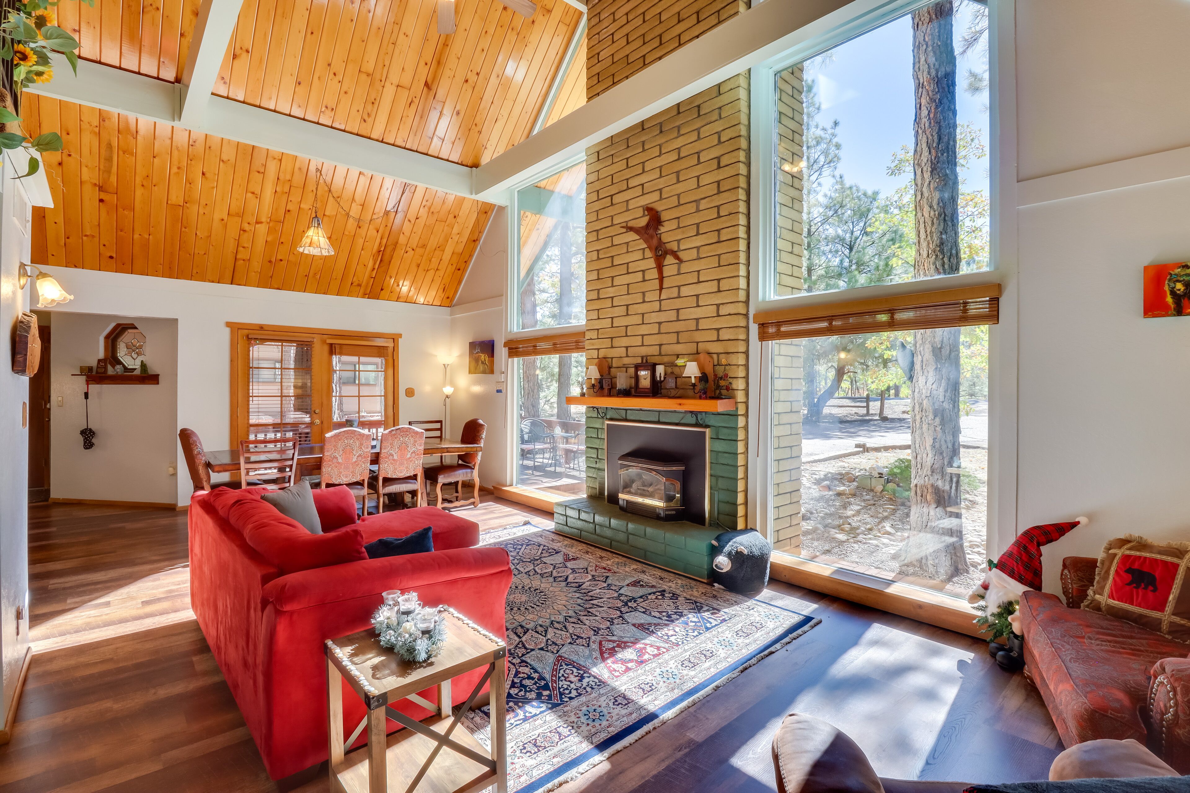 Outdoor Paradise in Lakeside, 2 Mi to Rainbow Lake