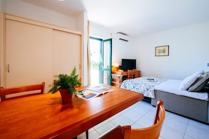 2 quartos, cofres nos quartos, Wi-Fi de cortesia, roupa de cama