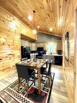 小屋, 2 间卧室 | 私人厨房 | 冰箱、微波炉、烤箱、洗碗机