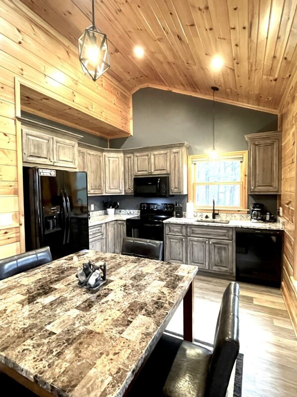 Cabin, 2 Bedrooms | Private kitchen | Fridge, microwave, oven, dishwasher