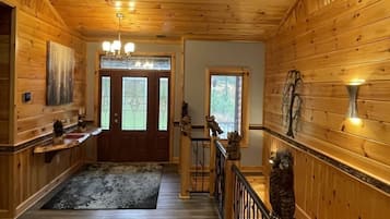 House, 4 Bedrooms | Interior