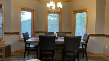 House, 4 Bedrooms | Interior