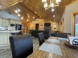 独立别墅, 4 间卧室 | 私人厨房 | 冰箱、微波炉、烤箱、洗碗机