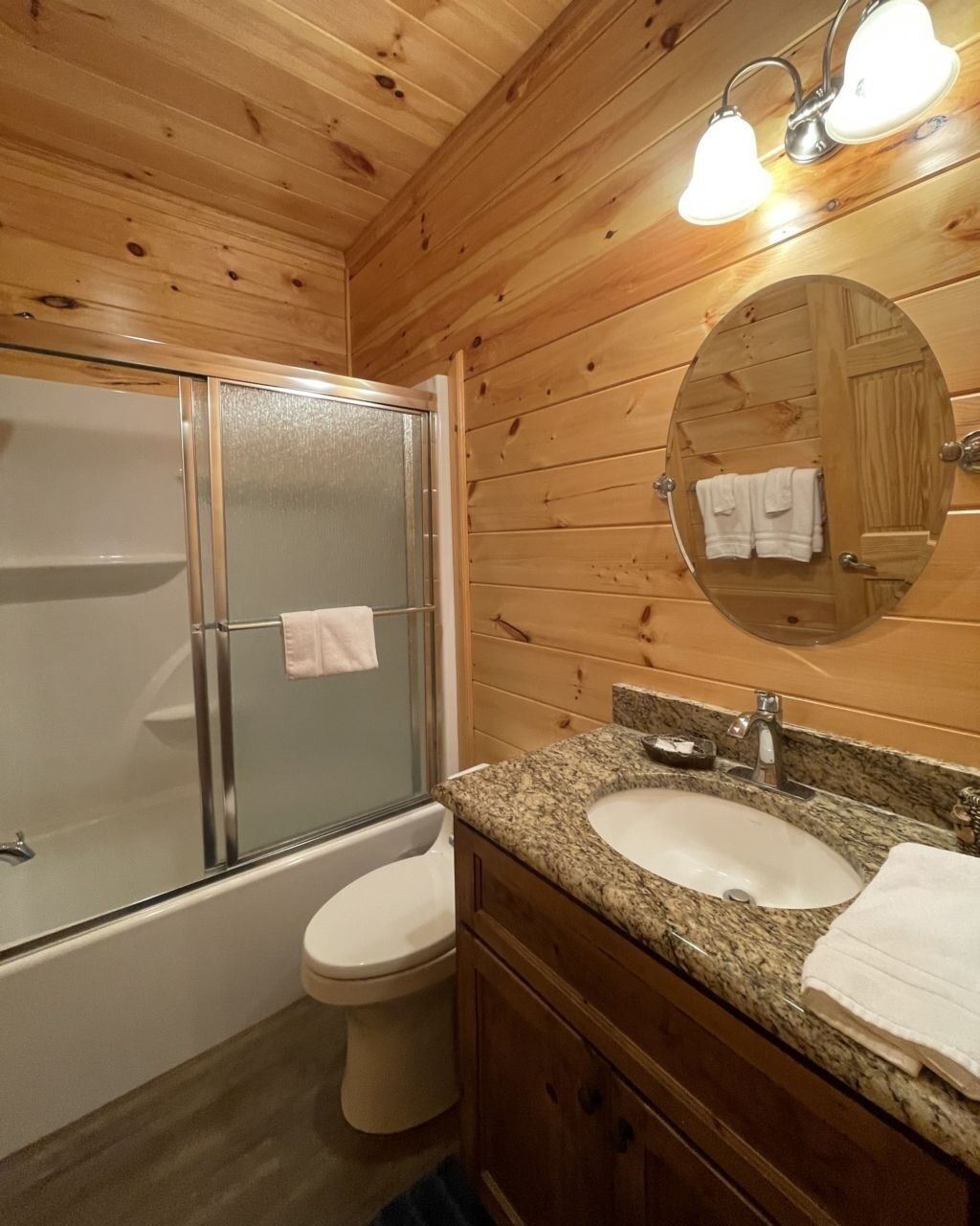 Cabin, 2 Bedrooms | Bathroom | Hair dryer, towels