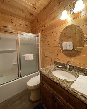 Ferienhütte, 2 Schlafzimmer | Badezimmer | Haartrockner, Handtücher