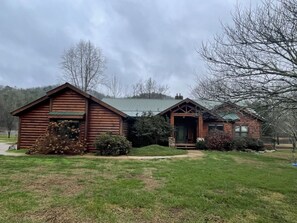 Cabin, 3 Bedrooms | Exterior