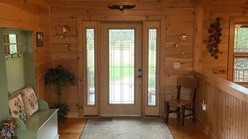 Cabin, 3 Bedrooms | Interior