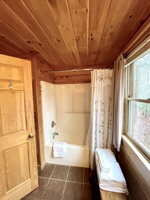Studio | Bathroom | Hair dryer, towels