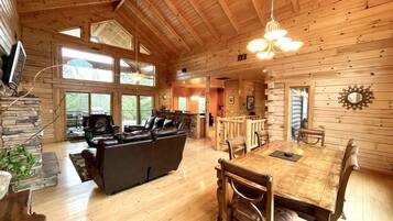 Chalet rustique, 5 chambres | Restauration