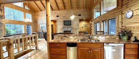 Cabane, 5 chambres | Cuisine privée | Réfrigérateur, micro-ondes, four, lave-vaisselle