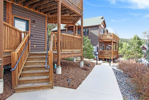 Deer Mountain 28b 1 Bedroom Condo by RedAwning