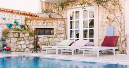 Begonvil Butik Otel by Aliki Alacati