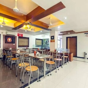 Daily continental breakfast (INR 250 per person)