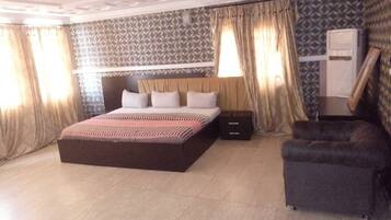 Phòng Suite | 1 phòng ngủ, bộ trải giường