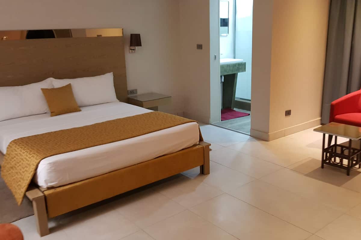 1 bedroom, soundproofing, free WiFi, bed sheets