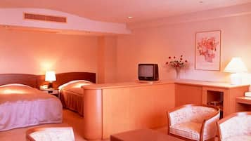 West Building, Japanese Western Style Room | In-room safe, blackout drapes, free WiFi, bed sheets