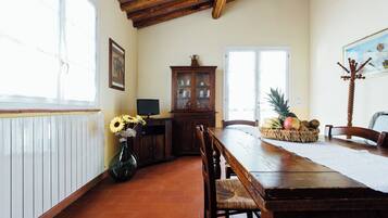 Appart'hÎtel Supérieur, 2 chambres, patio, vue jardin | Coin séjour