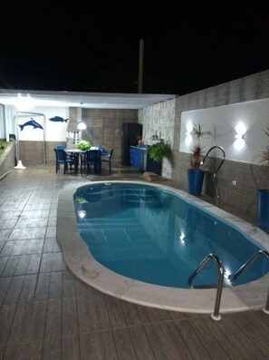 Pool - 4 bedroom beach house with pool (Camacari)
