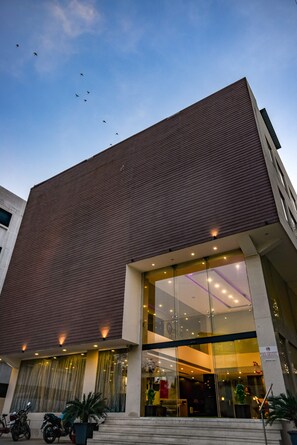 Exterior - Hotel Veronica (Vadodara)