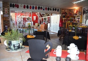 Daily English breakfast (ZAR 150 per person)