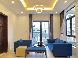 Deluxe Villa | Living room