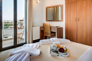 4 Schlafzimmer, Bügeleisen/Bügelbrett, Reisekinderbett, WLAN