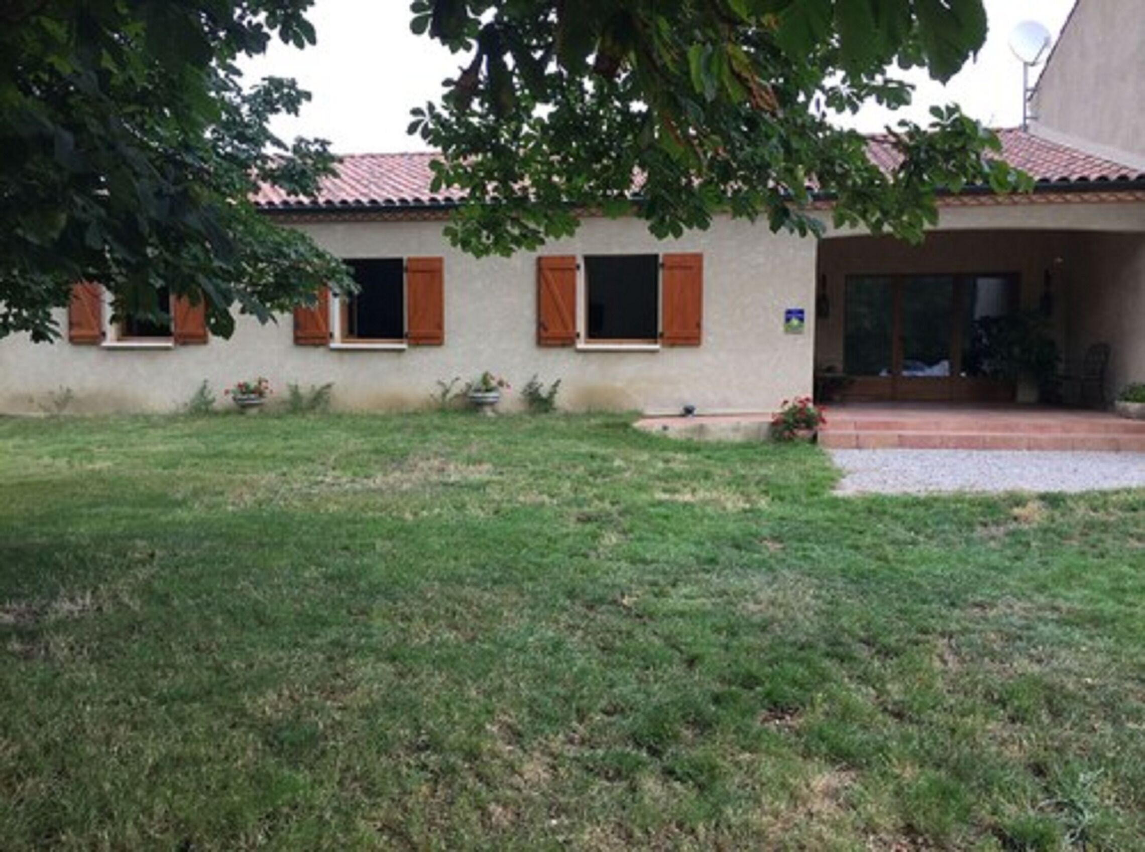 Fachada da propriedade