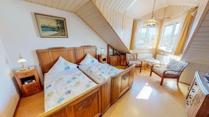 Literie hypoallergénique, coffres-forts dans les chambres, bureau