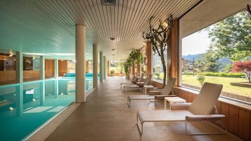 Indoor pool, pool loungers