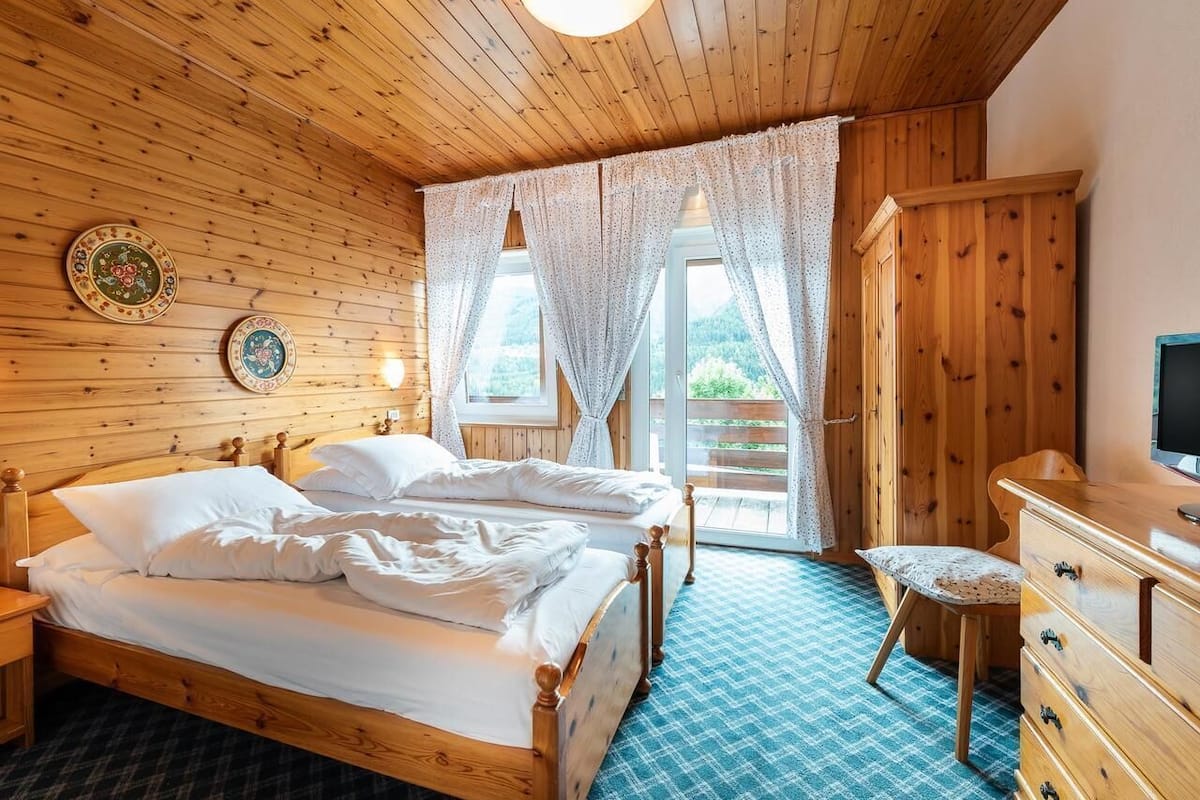 Kamer, 1 twee- of 2 eenpersoonsbedden | Een kluis op de kamer, gratis wifi, beddengoed